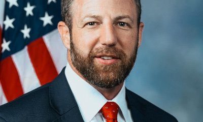 Fotografía tomada de la cuenta en X @SenMullin del senador de Oklahoma Markwayne Mullin. Mullin sustituirá en el Departamento de Seguridad Nacional (DHS) a Kristi Noem, tras el cese de sus funciones anunciado este jueves por el presidente de EE.UU., Donald Trump. EFE/ @SenMullin / SOLO USO EDITORIAL/ SOLO DISPONIBLE PARA ILUSTRAR LA NOTICIA QUE ACOMPAÑA (CRÉDITO OBLIGATORIO)