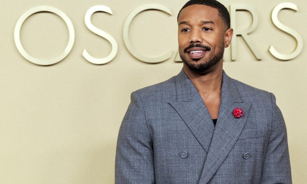 Fotografía de archivo del 10 de febrero de 2026 del actor Michael B. Jordan posando a su llegada al almuerzo de los nominados en la 98ª edición de los Premios Óscar en Beverly Hills (EE.UU.). EFE/ Chris Torres