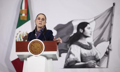 La presidenta de México, Claudia Sheinbaum, habla en una rueda de prensa este miércoles en Palacio Nacional de la Ciudad de México (México).  EFE/José Méndez