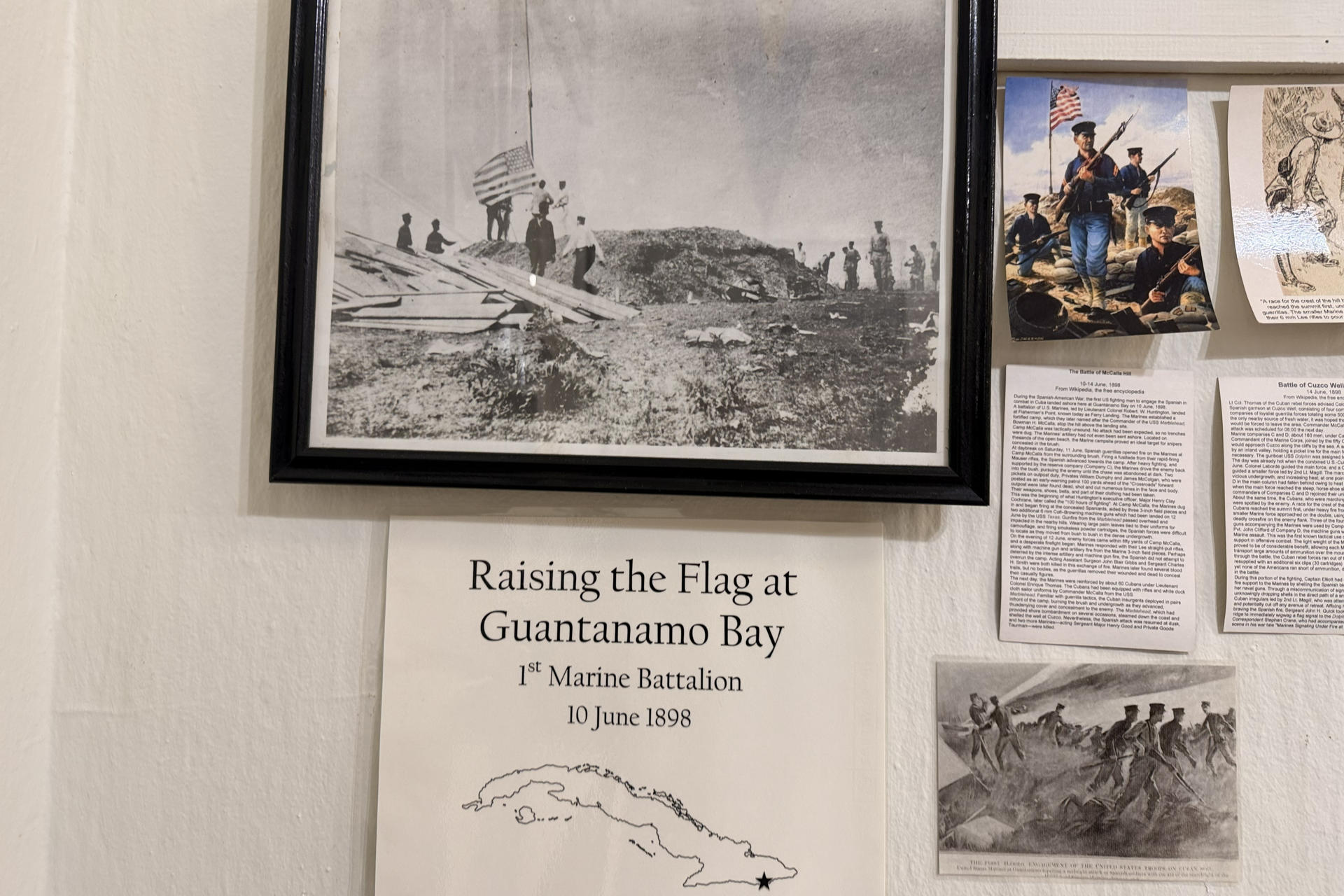 Fotografía del 22 de marzo de 2026 que muestra imágenes de la guerra hispano-cubano-estadounidense de 1898, en una exhibición del museo de la base naval estadounidense, en Guantánamo (Cuba). EFE/ Yeny García