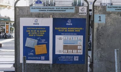 Francia inicia este lunes la campaña oficial para las elecciones municipales de los próximos días 15 y 22, que se presentan como un ensayo general para las presidenciales de 2027, en un clima polarizado y con el debate girando en torno a la vivienda, la seguridad o el poder adquisitivo. Los comicios para elegir a los alcaldes y concejales de más de 35.000 municipios, llegan además marcados por el ascenso de la extrema derecha y la división de la izquierda. Un total de 904.042 candidatos, distribuidos en 50.478 listas, se han registrado a las elecciones municipales de Francia, así como a las de la Polinesia Francesa y a la renovación de los consejos de los distritos de París, Lyon y Marsella, según datos publicados por el Ministerio del Interior de cara a la primera vuelta del 15 de marzo. En la imagen, carteles electorales de las elecciones municipales en París, que se celebran los 15 y 22 de marzo. EFE/ Edgar Sapiña Manchado