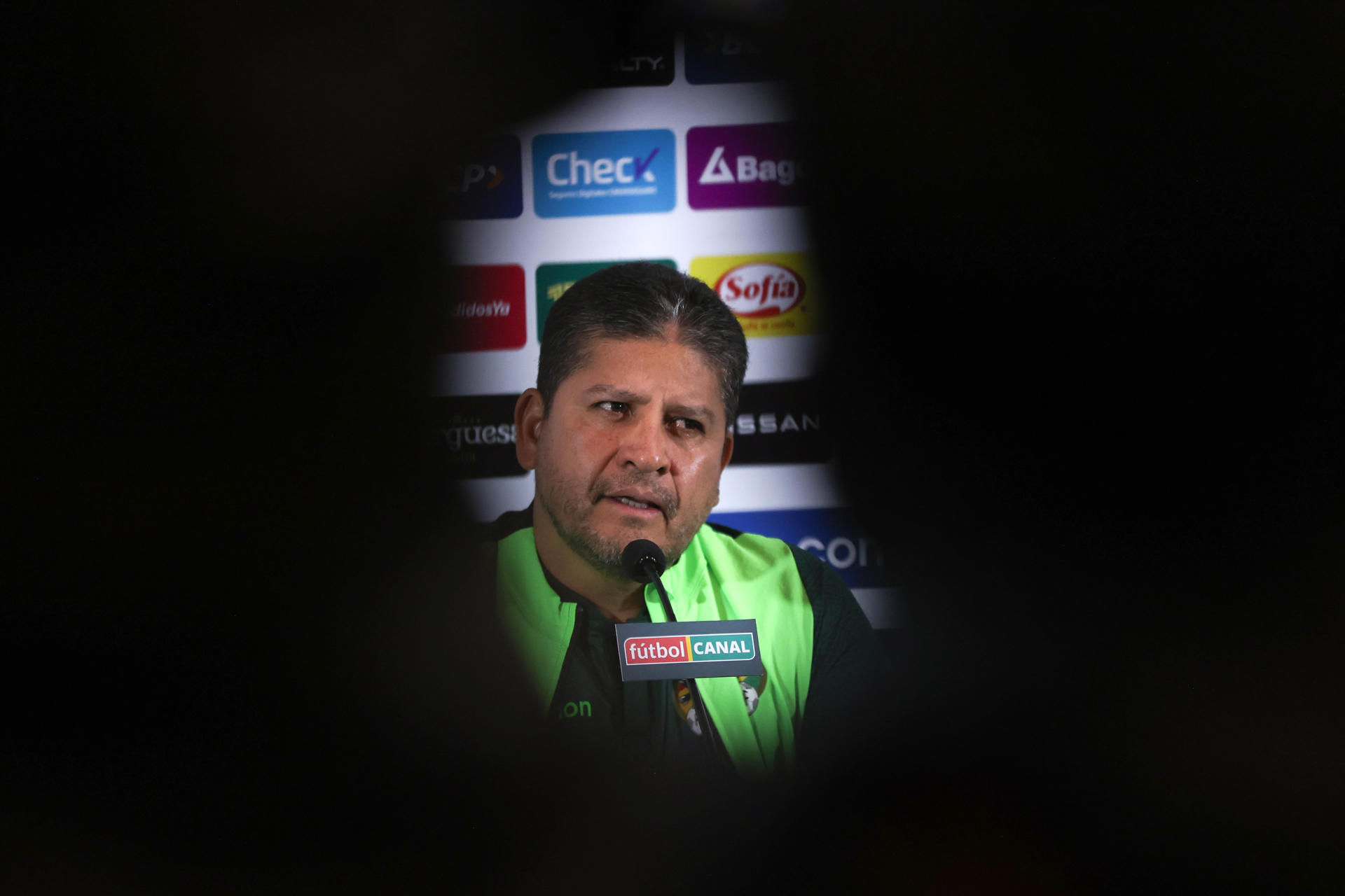 El seleccionador de Bolivia, Óscar Villegas, en una imagen de archivo. EFE/ Luis Gandarillas