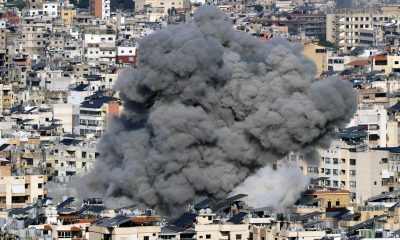 El humo se eleva tras un ataque aéreo israelí en el Dahye, un suburbio predominantemente chií en el sur de Beirut, Líbano, el 4 de marzo de 2026. EFE/EPA/WAEL HAMZEH