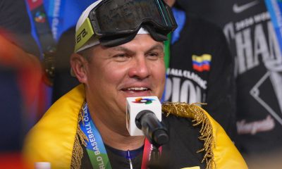 El seleccionador de Venezuela, Omar López, dedicó este martes el título de la sexta edición del Clásico Mundial de Béisbol a todos los venezolanos. EFE/ Alberto Boal