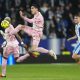 El defensa del Real Oviedo Nacho Vidal (i) intenta controlar el balón durante el partido de la jornada 27 de LaLiga que RCD Espanyol y Real Oviedo disputaron en el RCDE Stadium. EFE/Enric Fontcuberta