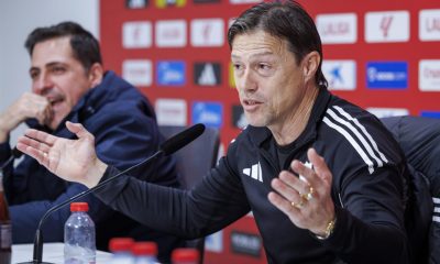 El entrenador del Sevilla, el argentino Matías Almeyda, durante una rueda de prensa en la Ciudad Deportiva del club. EFE/Julio Muñoz