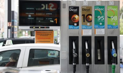 Imagen de los surtidores en una gasollnera de Madrid.EFE/ Mariscal