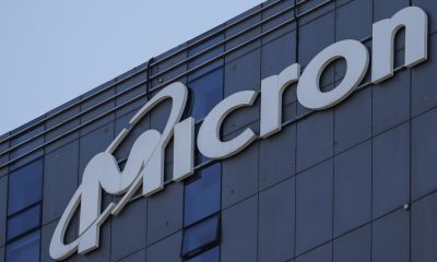 Imagen de archivo del logotipo de la empresa Micron en la sede de Shanghái, China, 23 de mayo de 2023. EFE/EPA/ALEX PLAVEVSKI