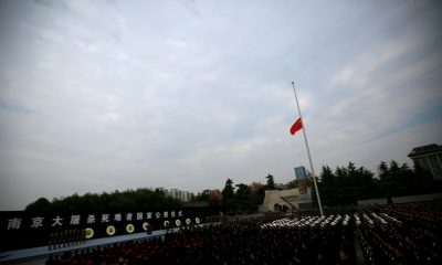 Archivo - Vista general de una ceremonia conmemorativa del Día Nacional de Recuerdo de las Víctimas de la Masacre de Nanjing en el Museo de la Masacre de Nanjing, en Nanjing, provincia de Jiangsu, China, el 13 de diciembre de 2017. EPA/HOW HWEE YOUNG
