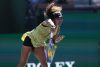 La japonesa Naomi Osaka en acción este domingo en el partido que le ganó a la colombiana Camila Osorio en el torneo de tenis de Indian Wells. EFE/EPA/JOHN G. MABANGLO
