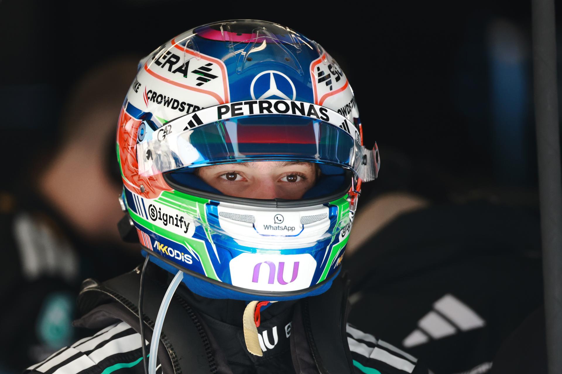 El piloto italiano de Mercedes Andrea Kimi Antonelli durante la carrera esprint del Gran Premio de Fórmula Uno de China, en Shanghái. EFE/EPA/ALEX PLAVEVSKI