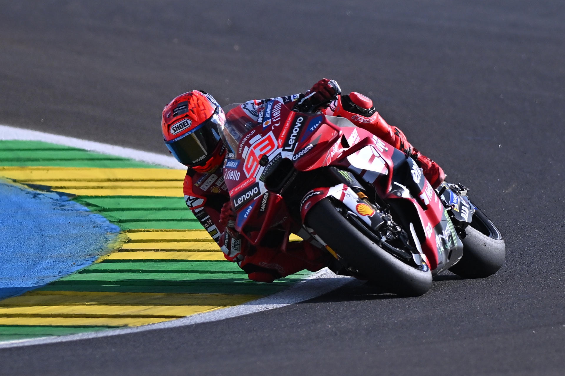 El español Marc Marquez de Ducati Lenovo Team compite durante el Gran Premio de Brasil de MotoGP. EFE/ Andre Borges