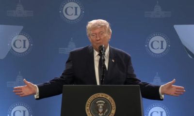 Captura de video de una transmisión de La Casa Blanca del presidente de Estados Unidos, Donald Trump, durante una declaración este lunes, desde Miami (EE.UU.).EFE/ La Casa Blanca /SOLO USO EDITORIAL/ SOLO DISPONIBLE PARA ILUSTRAR LA NOTICIA QUE ACOMPAÑA (CRÉDITO OBLIGATORIO)