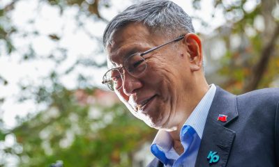 TAIPEI (Taiwán), 26/03/2026.- El exalcalde de Taipéi, Ko Wen-je, reacciona a su llegada al Tribunal de Distrito de Taipéi, en Taiwán, el 26 de marzo de 2026. EFE/EPA/RITCHIE B. TONGO