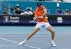 Alex Michelsen cayó ante Jannik Sinner por 7-5 y 7-6(4) en el Masters 1.000 de Miami. EFE/EPA/CRISTOBAL HERRERA-ULASHKEVICH