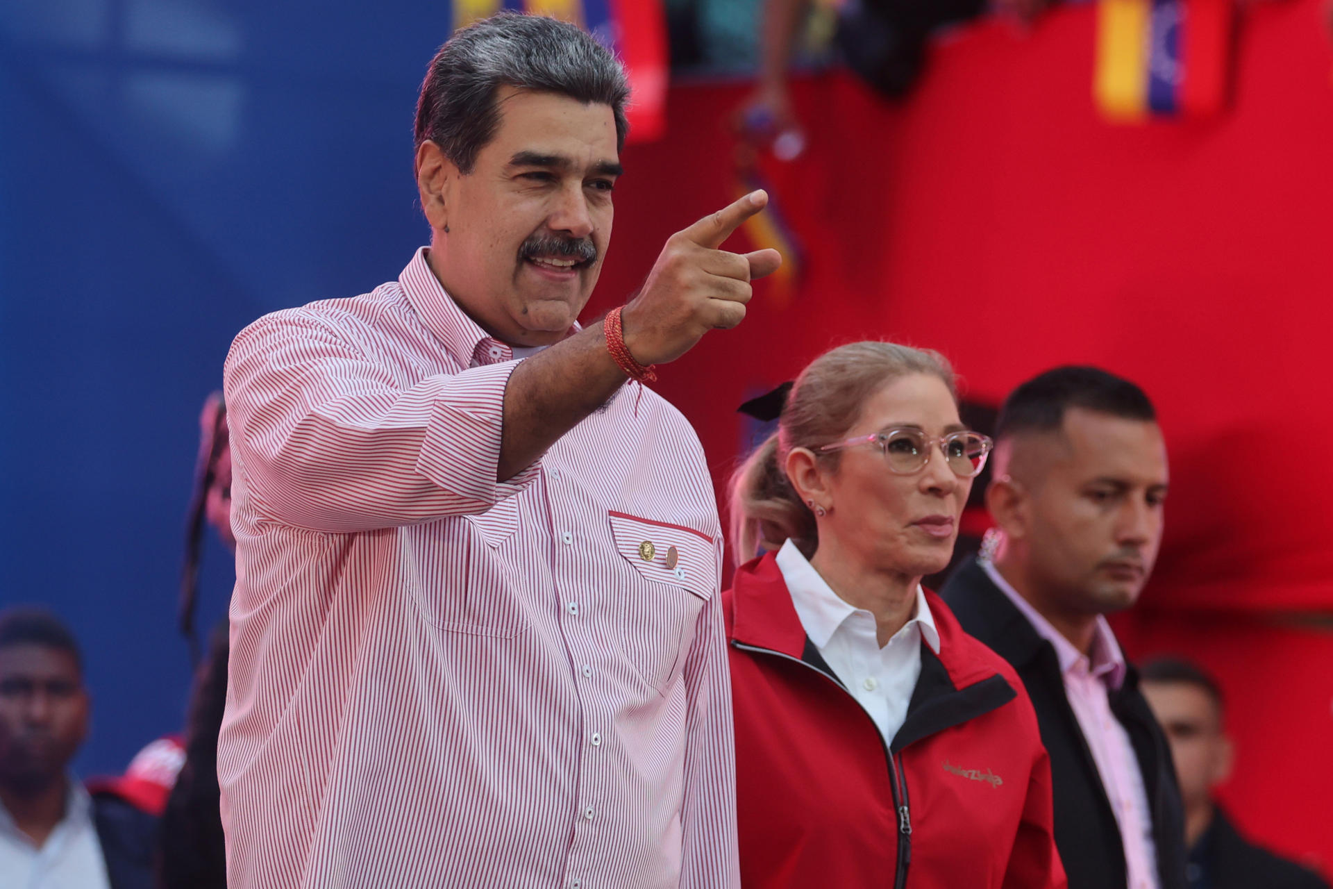 Fotografía de archivo donde aparecen el presidente de Venezuela, Nicolás Maduro, junto a su esposa Cilia Flores. EFE/ Miguel Gutiérrez