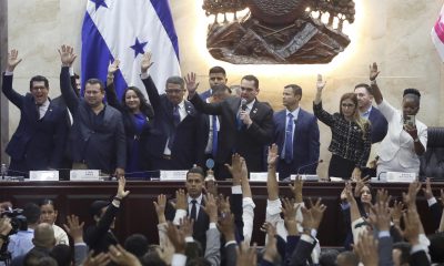 Fotografía del 23 de marzo de 2026 del presidente del Parlamento de Honduras, Tomás Zambrano (c), hablando, en Tegucigalpa (Honduras). EFE/STR