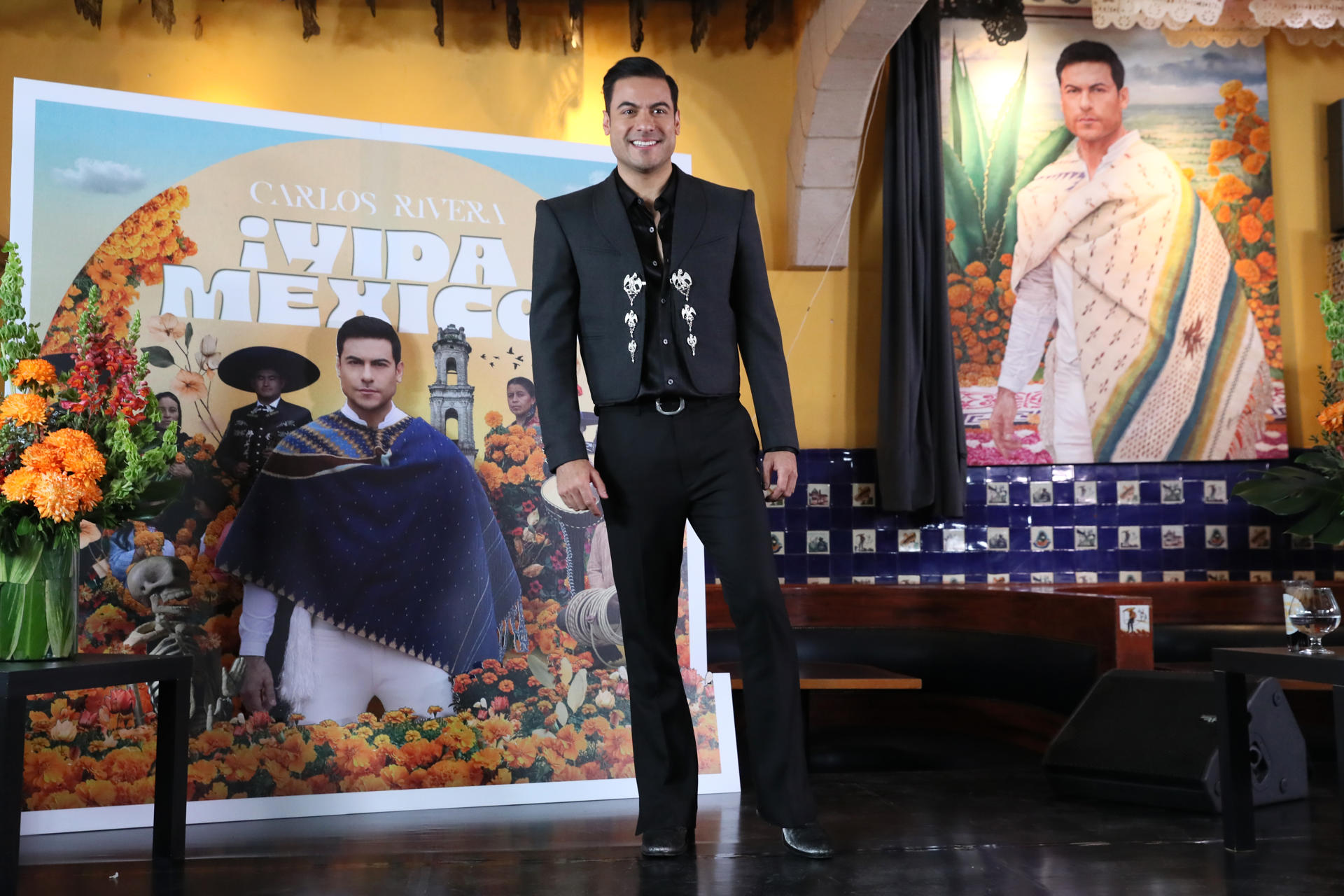 El cantante mexicano Carlos Rivera posa durante una rueda de prensa este miércoles, en Ciudad de México (México). EFE/Mario Guzmán