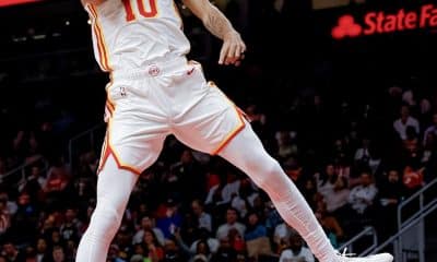 El alero de los Atlanta Hawks, Zaccharie Risacher, encesta un mate contra los Portland Trail Blazers durante la segunda mitad de un partido de baloncesto de la NBA entre los Portland Trail Blazers y los Atlanta Hawks en Atlanta, Georgia, EE. UU. EFE/ERIK S. LESSER SHUTTERSTOCK OUT