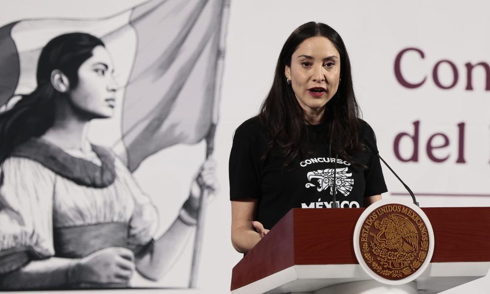 La secretaria de Cultura, Claudia Curiel de Icaza, habla durante una rueda de prensa en el Palacio Nacional, en Ciudad de México (México). Imagen de archivo. EFE/José Méndez