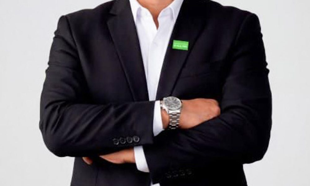 Fotografía tomada de la cuenta oficial en Facebook del candidato a congresista en Perú Gilbert Infante. EFE/ Gilbert Infante