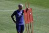 El delantero del Atlético de Madrid Antoine Griezmann, durante el entrenamiento este miércoles en el Centro Deportivo de Majadahonda.-EFE/ Rodrigo Jiménez