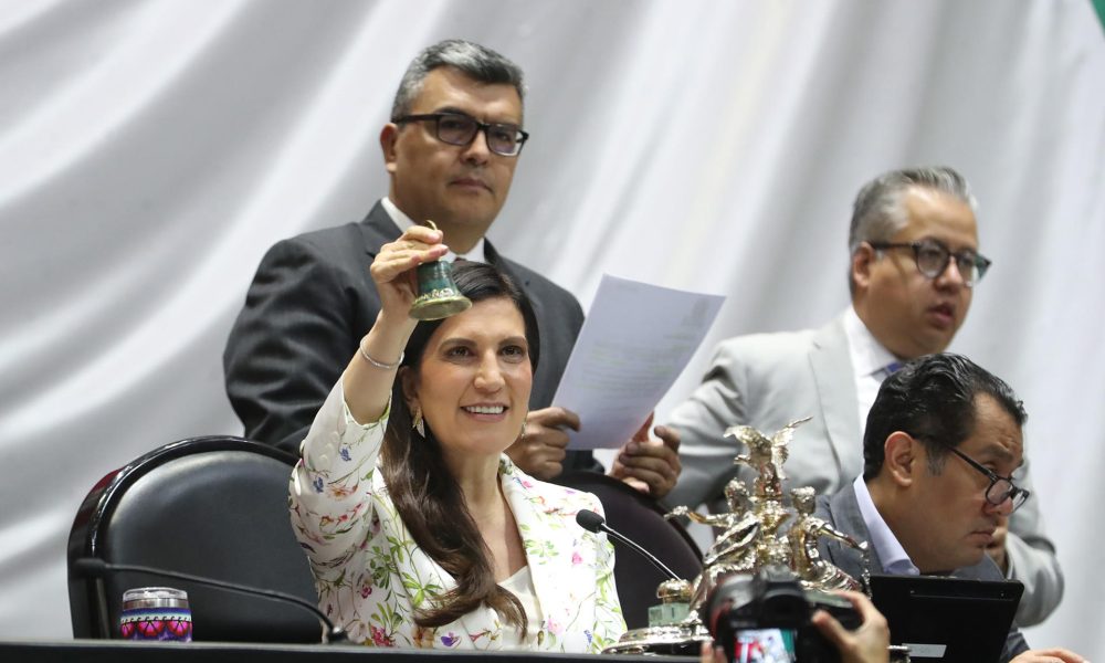 Fotografía cedida hoy, por la Cámara de Diputados, de su presidenta Kenia López durante una sesión de trabajo este miércoles, en Ciudad de México (México). EFE/Cámara de Diputados/SOLO USO EDITORIAL/NO VENTAS/SOLO DISPONIBLE PARA ILUSTRAR LA NOTICIA QUE ACOMPAÑA(CRÉDITO OBLIGATORIO)