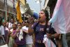 Mujeres participan en la marcha por la conmemoración del Día Internacional de la Mujer (8M) este domingo, en Asunción (Paraguay). EFE/ Nina Osorio

