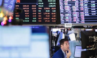 Fotografía de archivo de trabajadores en la Bolsa de Nueva York (EE.UU.). EFE/EPA/JUSTIN LANE