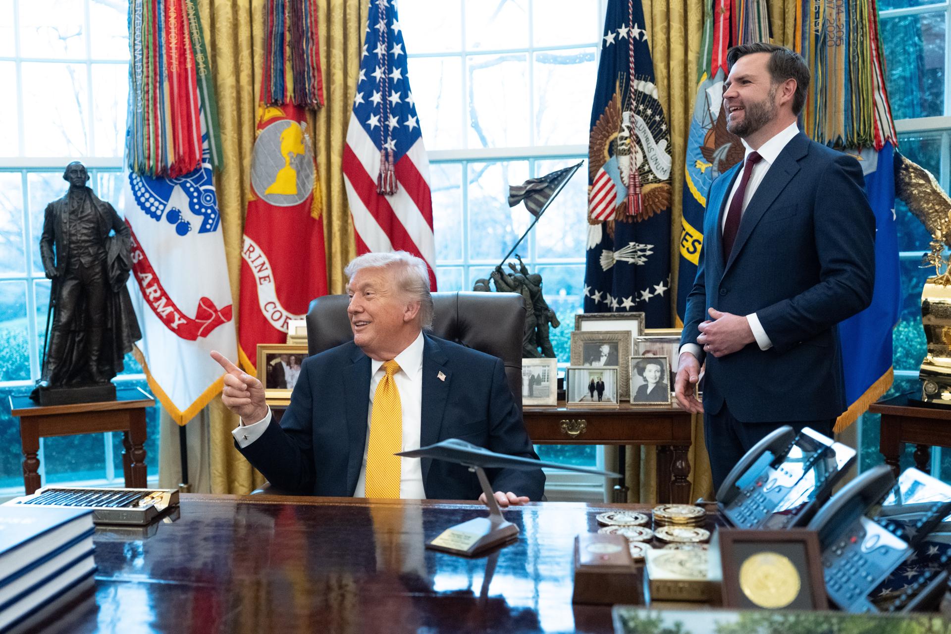 EFE/EPA/AARON SCHWARTZ / POOL