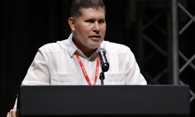 El vice primer ministro y ministro de Comercio Exterior e Inversión Extranjera, Oscar Pérez-Oliva Fraga, durante una conferencia de prensa, en La Habana (Cuba). Imagen de archivo. EFE/ Ernesto Mastrascusa