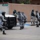 Miembros de la Guardia Nacional realizan un operativo en calles del estado de Michoacán (México). EFE/Iván Villanueva