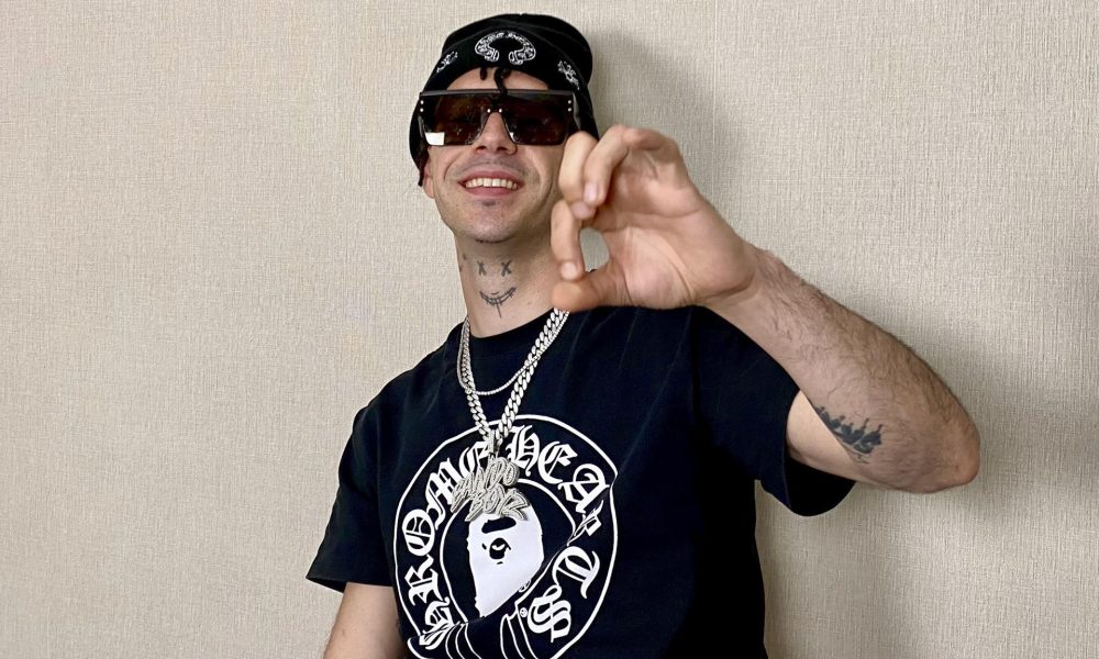 MADRID, 28/03/2026.- El artista español Kidd Keo reivindica su cambio personal, carga contra el discurso vacío en las redes sociales y asegura haber transformado "todo" en su vida, más allá de su faceta musical, mientras se prepara para debutar en el boxeo en 'La Velada' organizada por el influencer Ibai Llanos. "Ha cambiado todo, todo. Lo único que a lo mejor no ha cambiado son las canciones de trap, porque sigo teniendo ese alter ego y me sigue gustando lo mismo", aseguró Keo en una entrevista con EFE, para añadir que ahora está "mucho más tranquilo" que cuando empezó en la industria con 19 años. EFE/ Clara Antón