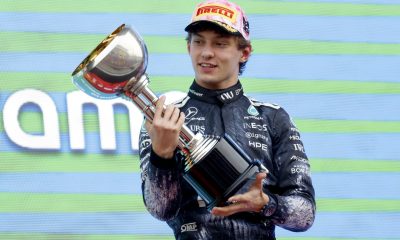 El piloto italiano de Mercedes Andrea Kimi Antonelli celebra en el podio tras ganar el Gran Premio de Japón de Fórmula 1 en el circuito del Circuito Internacional de Suzuka. EFE/EPA/FRANCK ROBICHON
 
//////////
 
SUZUKA (Japan), 29/03/2026.- Mercedes driver Andrea Kimi Antonelli of Italy celebrates on the podium after winning the Formula 1 Japanese Grand Prix at the Suzuka International Racing Course racetrack in Suzuka, Japan, 29 March 2026. (Fórmula Uno, Italia, Japón) EFE/EPA/FRANCK ROBICHON