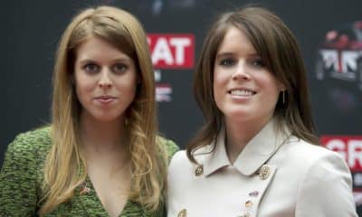 FOTO ARCHIVO. Las princesas Beatriz de York (izda) y Eugenia de York (dcha). EFE/Marc Tirl