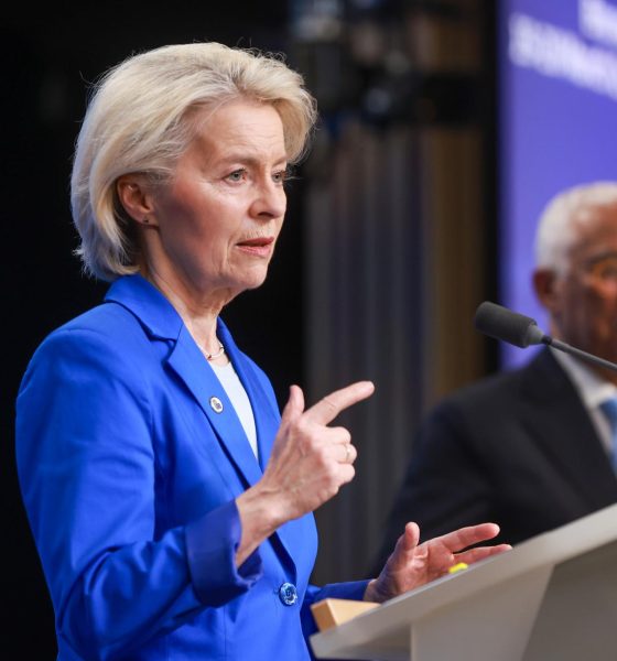 BÉLGICA (BRUSELAS), 20/03/2026.- La presidenta de la Comisión Europea, Ursula von der Leyen, habla durante una rueda de prensa al término de una reunión formal de los miembros del Consejo Europeo en Bruselas, Bélgica, el 20 de marzo de 2026. EFE/EPA/OLIVIER HOSLET