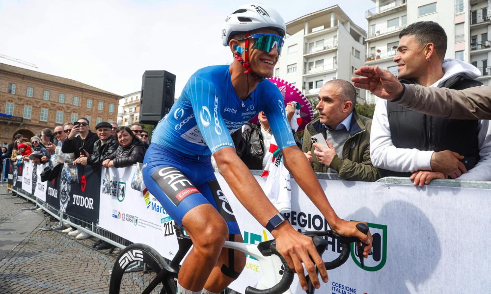 El corredor mexicano Isaac Del Toro, del UAE Emirates team, en la Tirreno–Adriatico EFE/EPA/ROBERTO BETTINI
