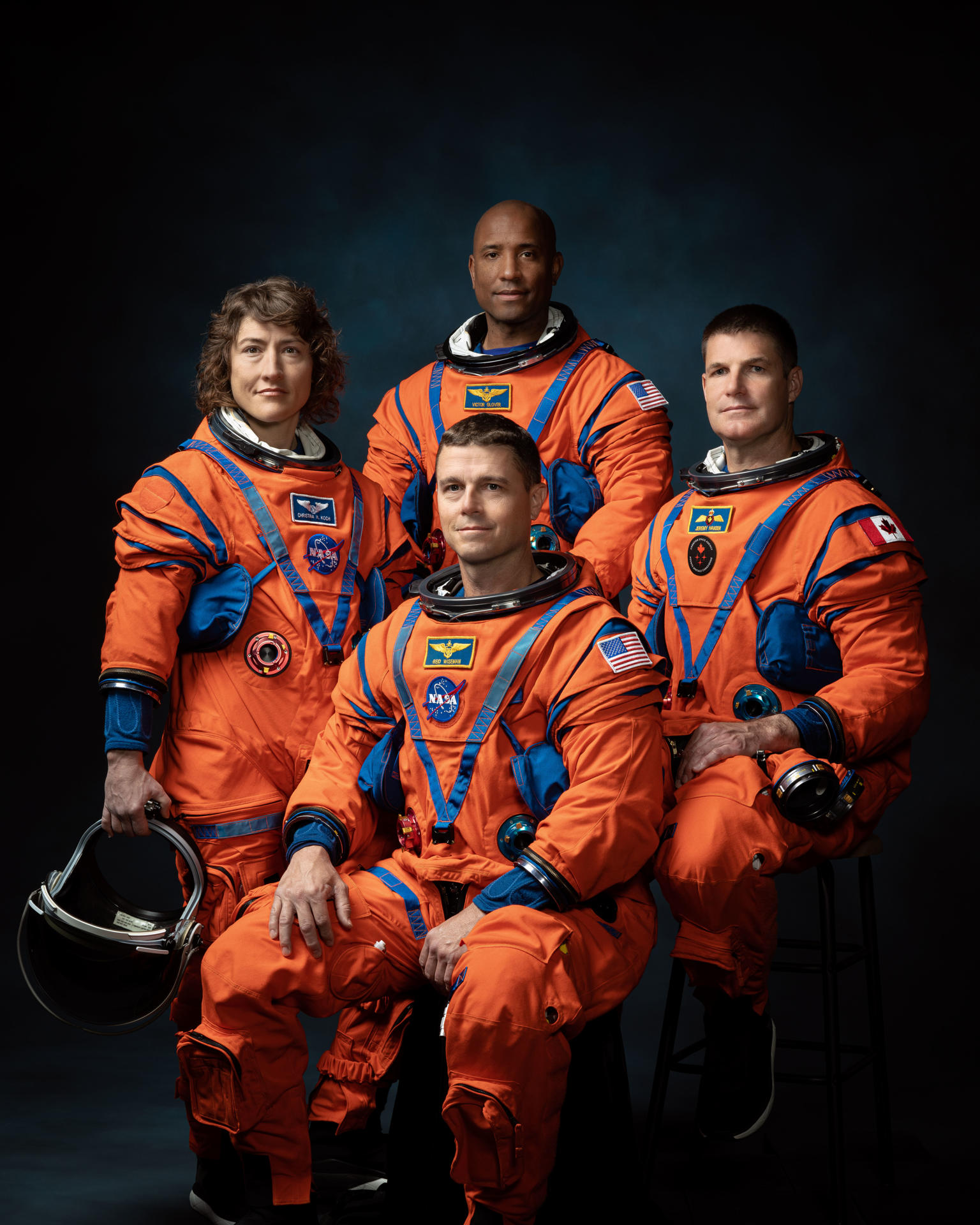 Fotografía del 29 de marzo de 2023 cedida por la NASA de los miembros de la misión Artemis II, de izquierda a derecha, de los astronautas de la NASA Reid Wiseman, Victor Glover y Christina Hammock Koch, junto con el astronauta de la Agencia Espacial Canadiense, Jeremy Hansen. EFE/Josh Valcarcel/NASA /SOLO USO EDITORIAL /NO VENTAS /SOLO DISPONIBLE PARA ILUSTRAR LA NOTICIA QUE ACOMPAÑA /CRÉDITO OBLIGATORIO