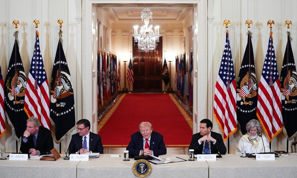 EFE/EPA/AARON SCHWARTZ / POOL