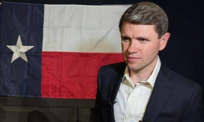 Fotografía del 1 de marzo de 2026 que muestra al político y seminarista James Talarico hablando en San Antonio, Texas (Estados Unidos). EFE/ Eleazar Rodiles