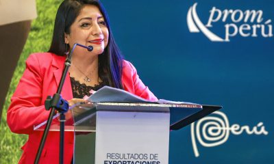 Fotografía cedida por la Presidencia del Consejo de Ministros que muestra a la primera ministra de Perú, Denisse Miralles, hablando durante la presentación oficial de resultados de las exportaciones de 2025 este viernes, en Lima (Perú). EFE/Presidencia del Consejo de Ministros