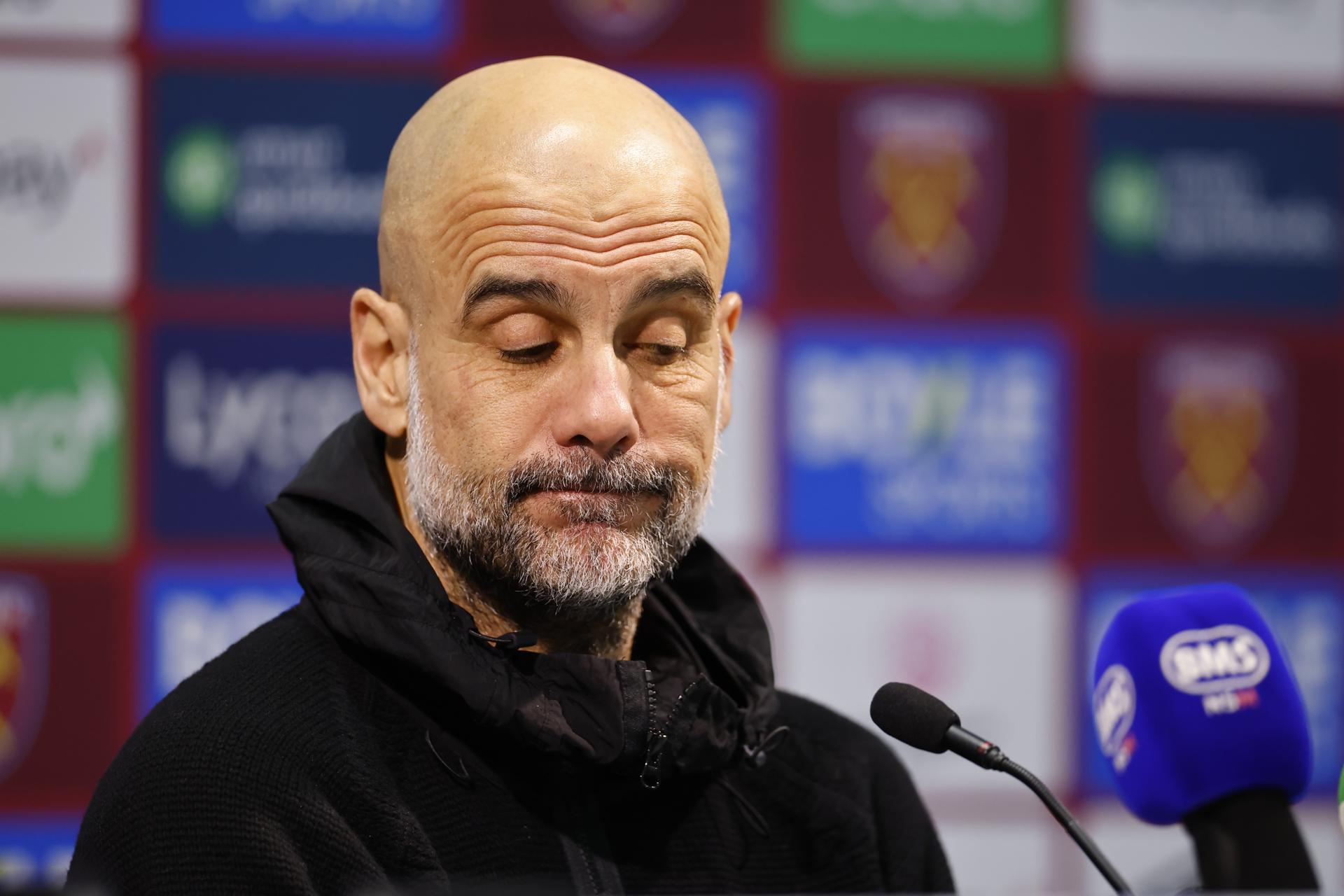 Pep Guardiola, entrenador del Manchester City, en la conferencia de prensa posterior al partido de la Premier League, contra el West Ham United, el pasado sábado. EFE/EPA/TOLGA AKMEN SOLO USO EDITORIAL.