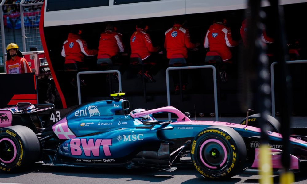 El piloto argentino del equipo BWT Alpine Formula One Team Franco Colapinto de Argentina, en acción durante la sesión de prácticas para el Gran Premio de China de Fórmula Uno, en Shanghái, China. EFE/EPA/ALEX PLAVEVSKI