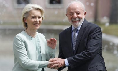 Imagen de archivo del presidente de Brasil, Luiz Inácio Lula da Silva (d), y la presidenta de la Comisión Europea, Ursula Von der Leyen (i). EFE/ Antonio Lacerda