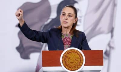 La presidenta de México, Claudia Sheinbaum, habla durante una rueda de prensa este lunes, en el Palacio Nacional de Ciudad de México (México). EFE/ Sáshenka Gutiérrez