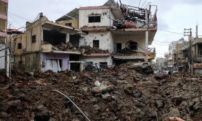 - Al menos 41 personas murieron y otras 40 resultaron heridas la madrugada de este sábado en una serie de bombardeos israelíes contra el área de Nabi Chit, en el este del Líbano, donde el Estado judío llevó a cabo una incursión con helicópteros para buscar pistas sobre un piloto desaparecido. EFE/ Edgar Gutiérrez