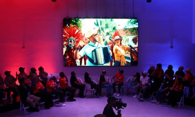 Copa Airlines lanzó este miércoles la nueva versión de 'Sube la marea', la canción de apoyo a la selección de fútbol de Panamá que se prepara para el Mundial entonada por el salsero Rubén Blades y otros artistas panameños en un videoclip que exalta los principales puntos turístico del país. EFE/ Carlos Lemos