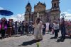 Una persona participa en el Víacrucis del Migrante 2026 este viernes, en la Plaza de la Constitución de Ciudad de Guatemala (Guatemala). EFE/ Mariano Macz

