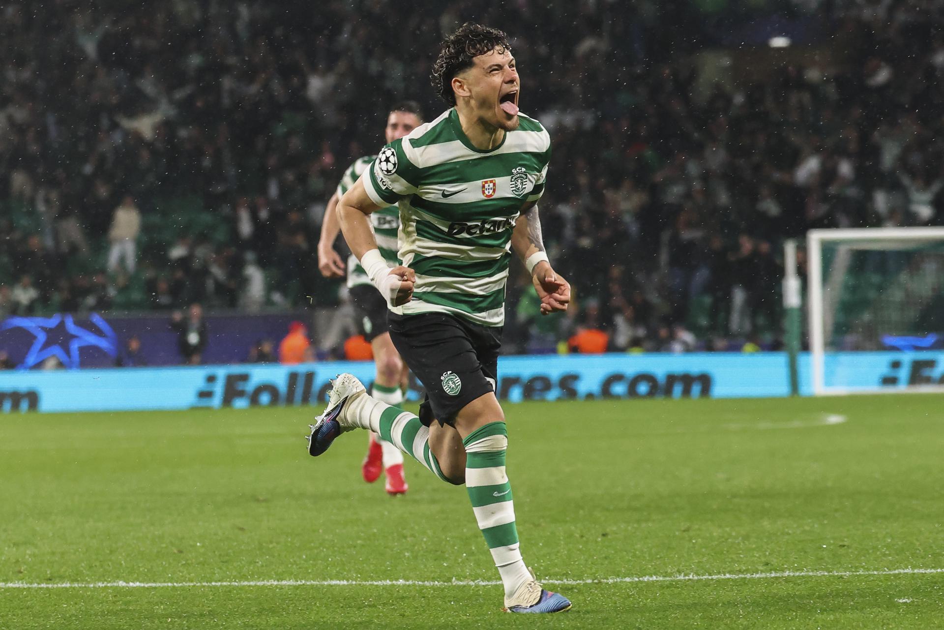 El jugador del Sporting CP Maxi Araujo celebra el 4-0 durante el partido de vuelta de octavos de final de la UEFA Champions League que han jugado Sporting CP y FK Bodo/Glimt, en Lisboa, Portugal. EFE/EPA/ANTONIO COTRIM