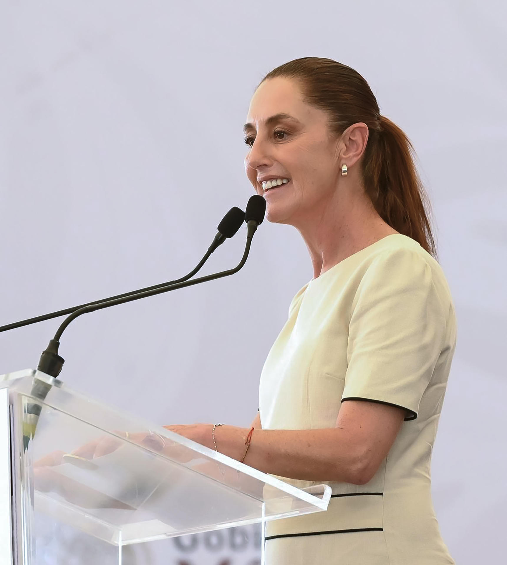 Fotografía cedida por la Presidencia de México, de la mandataria mexicana Claudia Sheinbaum, hablando durante un evento este viernes, en Tecomán, estado de Colima (México). EFE/ Presidencia de México /SOLO USO EDITORIAL/NO VENTAS/SOLO DISPONIBLE PARA ILUSTRAR LA NOTICIA QUE ACOMPAÑA (CRÉDITO OBLIGATORIO)